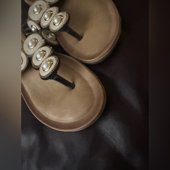 5 for $25- Like New Patrizia by Spring Step size 40 - Picture 9 of 16